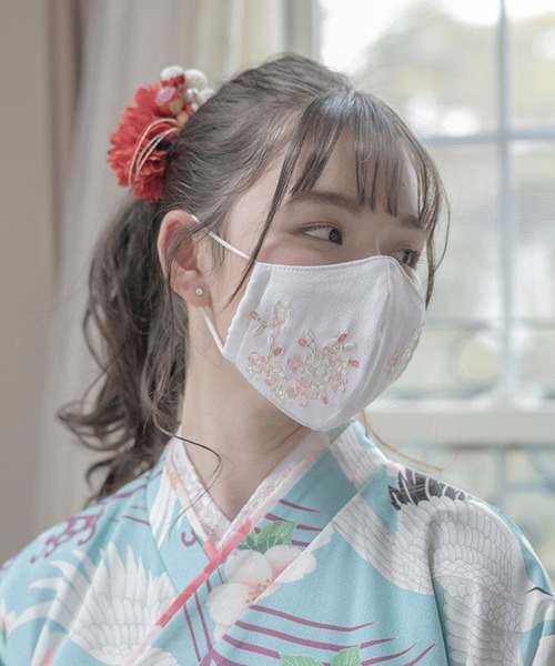 Catherine Cottage（キャサリンコテージ）の「刺繍入りちりめん和装マスク（マスク・キッズ・ピンク/ホワイト/ブラック・FREE）」の10枚目の写真