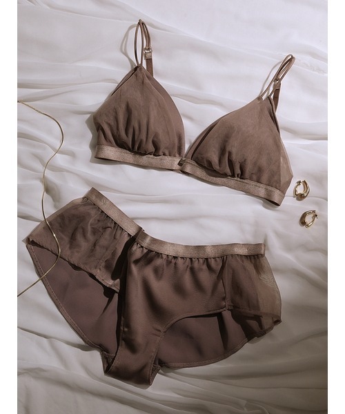 LILY BROWN（リリーブラウン）の「【LILY BROWN Lingerie】シアーチュールサテンコンビ／ブラレット×ショーツセット（ブラ&ショーツ・レディース・アイボリー/ブラウン/ブラック・SMALL/MEDIUM）」の7枚目の写真