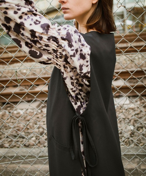 byYOUANCE(バイユアンス)の「ノーカラーリボンベスト(ベスト・レディース・ホワイト/ブラック/グレー/インディゴブルー/ブラック系その他/ブラウン系その他/ブラック系その他2/その他1/キャメル・FREE)」の20枚目の写真