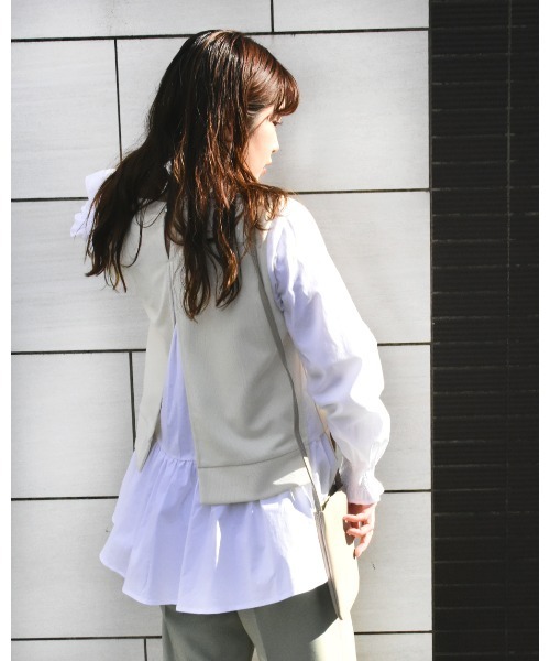 Brownie(ブラウニー)の「Brownie シャツドッキングフレアープルオーバー(Tシャツ/カットソー・レディース・ライトベージュ/モカ/ネイビー/ブラック・FREE)」の13枚目の写真