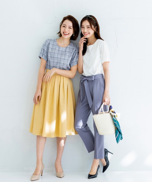 Tiaclasse（ティアクラッセ）の「【洗える】シンプルで使いやすいタックパフ袖ブラウス（シャツ/ブラウス・レディース・グレイッシュベージュ/ブラック系その他/ネイビー/オフホワイト/ブラック/ブルー系その他・L/M）」の11枚目の写真