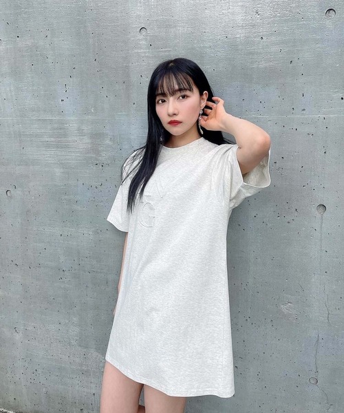 ANDGEEBEE（アンジービー）の「UNISEX エンボスロゴTシャツ（Tシャツ/カットソー・レディース・グリーン/オートミール・MEDIUM）」の3枚目の写真