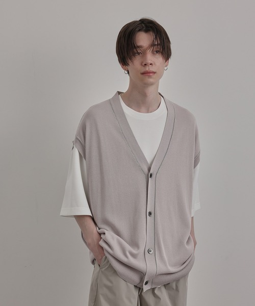 JUNRED(ジュンレッド)の「シアー前開きベストカーディガン(ベスト・メンズ・ブラック/ライトグレー/グリーン・S/M/L)」の3枚目の写真