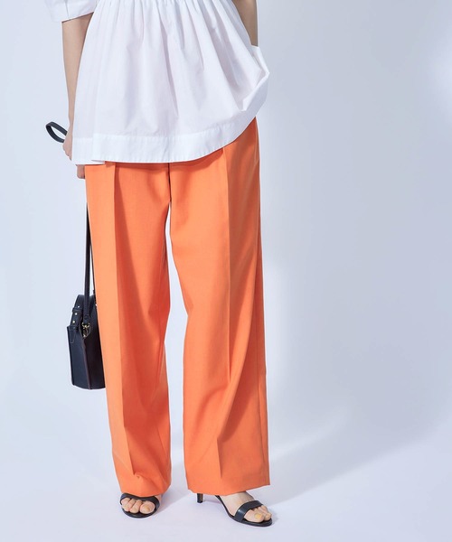 ROPE'（ロペ）の「【秋にも使える】ワイドタックテーパードスラックス（その他パンツ・レディース・ブラック/オフホワイト/オレンジ/ブルー・36/38）」の4枚目の写真