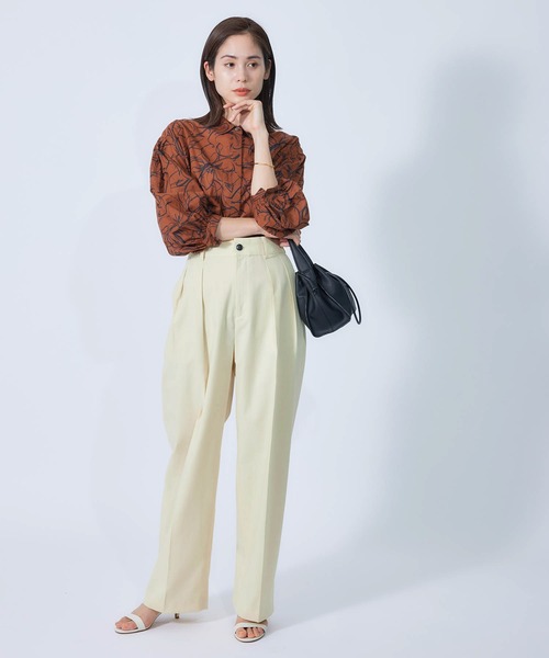 ROPE'（ロペ）の「【秋にも使える】ワイドタックテーパードスラックス（その他パンツ・レディース・ブラック/オフホワイト/オレンジ/ブルー・36/38）」の7枚目の写真