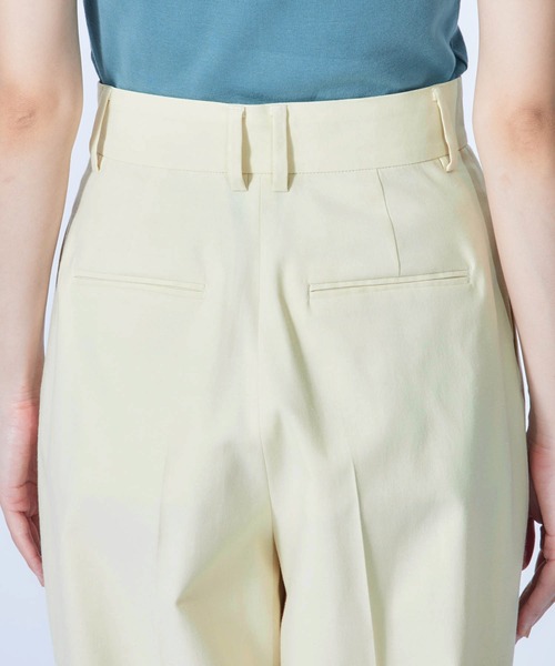 ROPE'（ロペ）の「【秋にも使える】ワイドタックテーパードスラックス（その他パンツ・レディース・ブラック/オフホワイト/オレンジ/ブルー・36/38）」の15枚目の写真