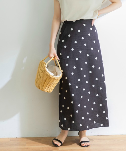 URBAN RESEARCH（アーバンリサーチ）の「ランダムドットリネンスカート（スカート・レディース・ブラック/ナチュラル・36/38）」の7枚目の写真