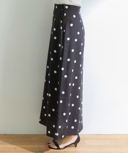 URBAN RESEARCH（アーバンリサーチ）の「ランダムドットリネンスカート（スカート・レディース・ブラック/ナチュラル・36/38）」の14枚目の写真