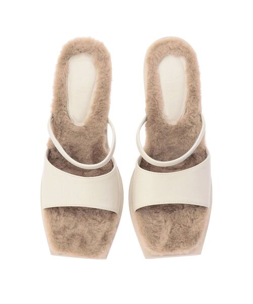 GYDA（ジェイダ）の「スクエアトゥ エコファーサンダル（サンダル・レディース・アイボリー/ブラック・LARGE/MEDIUM/SMALL）」の11枚目の写真