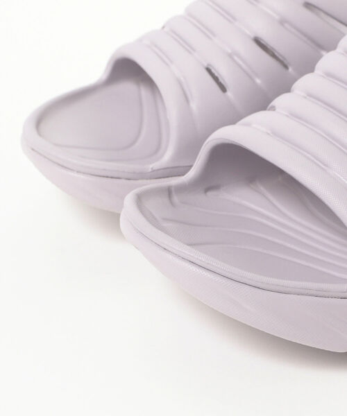 HOKA（ホカ）の「HOKA ONE ONE / ORA RECOVERY SLIDE（サンダル・メンズ・ホワイト/グレー・8inch/9inch/10inch/11inch）」の12枚目の写真