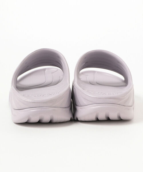 HOKA（ホカ）の「HOKA ONE ONE / ORA RECOVERY SLIDE（サンダル・メンズ・ホワイト/グレー・8inch/9inch/10inch/11inch）」の8枚目の写真