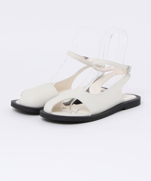 ap retro（アプレトロ）の「トングスラッシュストラップフラットサンダル／デザインサンダル（サンダル・レディース・アイボリー・MEDIUM/LARGE）」の5枚目の写真