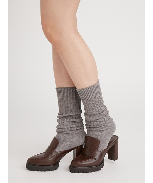 SNIDEL（スナイデル）の「ルーズソックス（ソックス/靴下・レディース・ブラック/グレー/オフホワイト・FREE）」の3枚目の写真