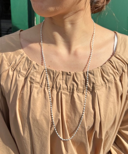 SHENERY(シーナリー)の「【WEB限定】ボールチェーンロングネックレス(ネックレス・レディース・シルバー・FREE)」の6枚目の写真