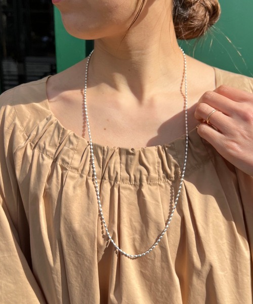 SHENERY(シーナリー)の「【WEB限定】ボールチェーンロングネックレス(ネックレス・レディース・シルバー・FREE)」の18枚目の写真