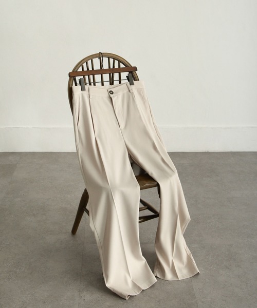 NILWAY(ニルウェイ)の「リッチツイルセンタープレスセミワイドストレートパンツ/スラックス(スラックス・メンズ・ブラック/カーキ/アイボリー/モカ/チャコール/ネイビー・SMALL/MEDIUM/LARGE)」の2枚目の写真