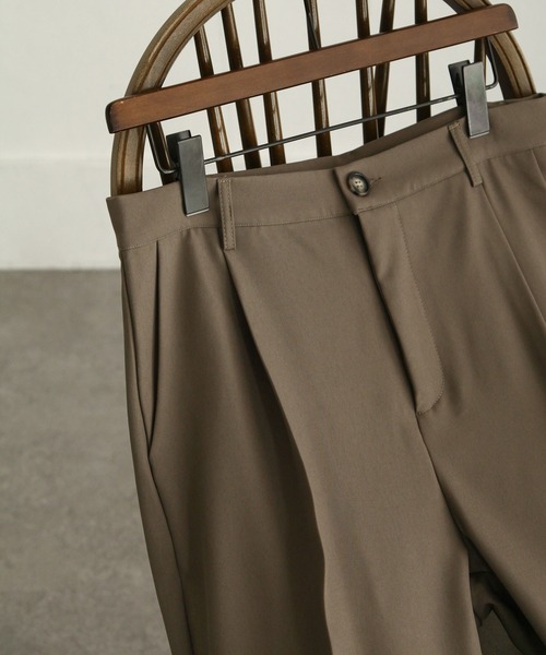 NILWAY(ニルウェイ)の「リッチツイルセンタープレスセミワイドストレートパンツ/スラックス(スラックス・メンズ・ブラック/カーキ/アイボリー/モカ/チャコール/ネイビー・SMALL/MEDIUM/LARGE)」の7枚目の写真