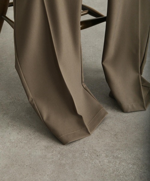 NILWAY(ニルウェイ)の「リッチツイルセンタープレスセミワイドストレートパンツ/スラックス(スラックス・メンズ・ブラック/カーキ/アイボリー/モカ/チャコール/ネイビー・SMALL/MEDIUM/LARGE)」の9枚目の写真