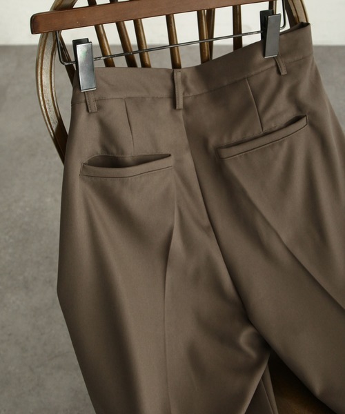 NILWAY(ニルウェイ)の「リッチツイルセンタープレスセミワイドストレートパンツ/スラックス(スラックス・メンズ・ブラック/カーキ/アイボリー/モカ/チャコール/ネイビー・SMALL/MEDIUM/LARGE)」の10枚目の写真