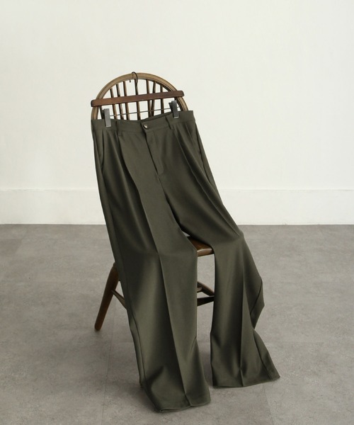 NILWAY(ニルウェイ)の「リッチツイルセンタープレスセミワイドストレートパンツ/スラックス(スラックス・メンズ・ブラック/カーキ/アイボリー/モカ/チャコール/ネイビー・SMALL/MEDIUM/LARGE)」の17枚目の写真