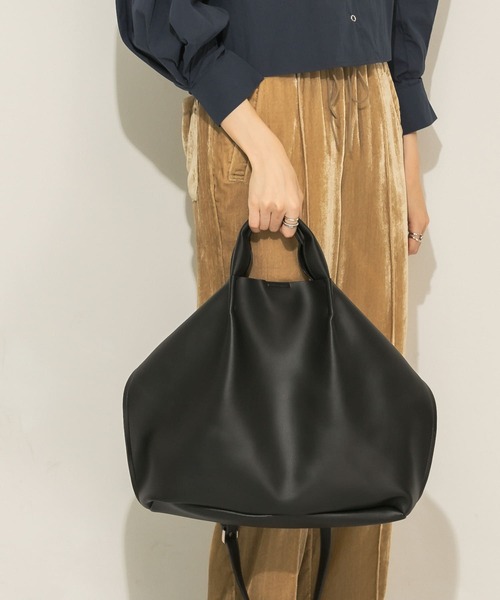 KBF（ケイビーエフ）の「ソフトイージーBAG（トートバッグ・レディース・アイボリー/ブラック・ONE）」の9枚目の写真