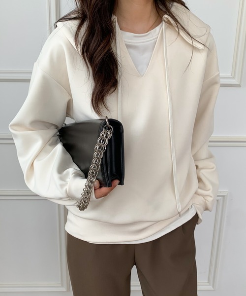 ECLIN(エクラン)の「ビック襟Vネックプルオーバー(Tシャツ/カットソー・レディース・ブラック/ベージュ/カーキ・FREE)」の8枚目の写真