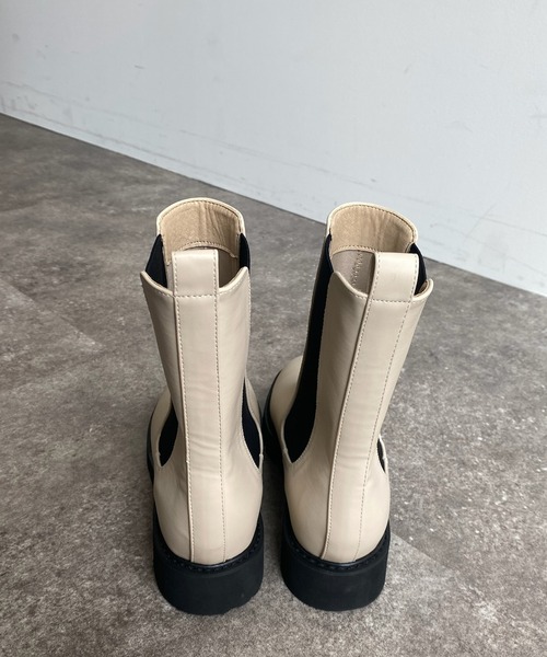 DouDou（ドゥドゥ）の「【WEB限定】ミドル丈サイドゴアブーツ（ブーツ・レディース・ブラック/アイボリー・MEDIUM/LARGE）」の13枚目の写真