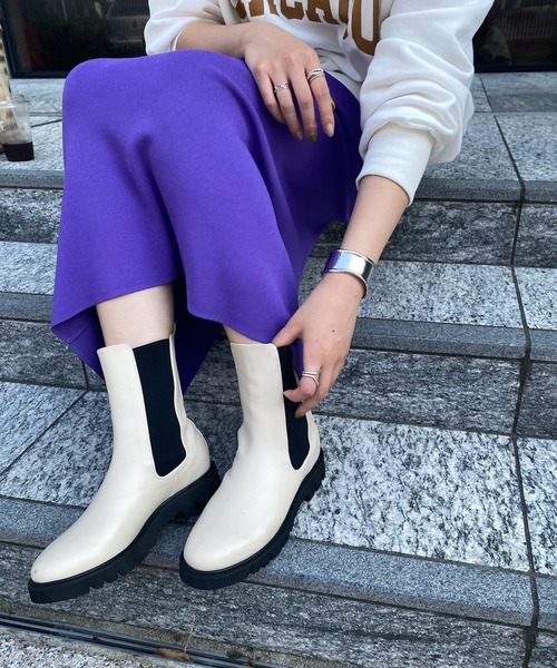 DouDou（ドゥドゥ）の「【WEB限定】ミドル丈サイドゴアブーツ（ブーツ・レディース・ブラック/アイボリー・MEDIUM/LARGE）」の5枚目の写真