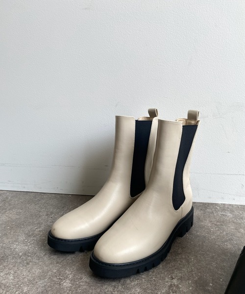 DouDou（ドゥドゥ）の「【WEB限定】ミドル丈サイドゴアブーツ（ブーツ・レディース・ブラック/アイボリー・MEDIUM/LARGE）」の6枚目の写真