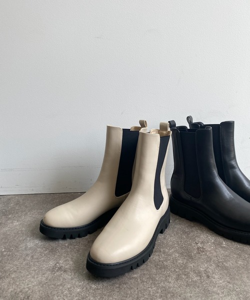DouDou（ドゥドゥ）の「【WEB限定】ミドル丈サイドゴアブーツ（ブーツ・レディース・ブラック/アイボリー・MEDIUM/LARGE）」の8枚目の写真