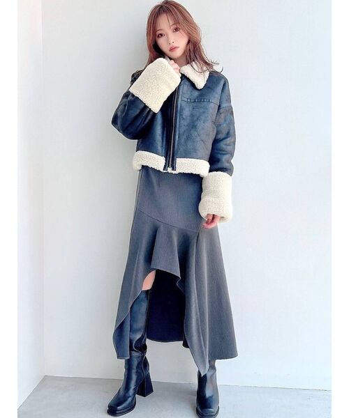 RESEXXY（リゼクシー）の「ビッグカラーフェイクムートンブルゾン（ブルゾン・レディース・ブラック/アイボリー/モカ・FREE）」の7枚目の写真