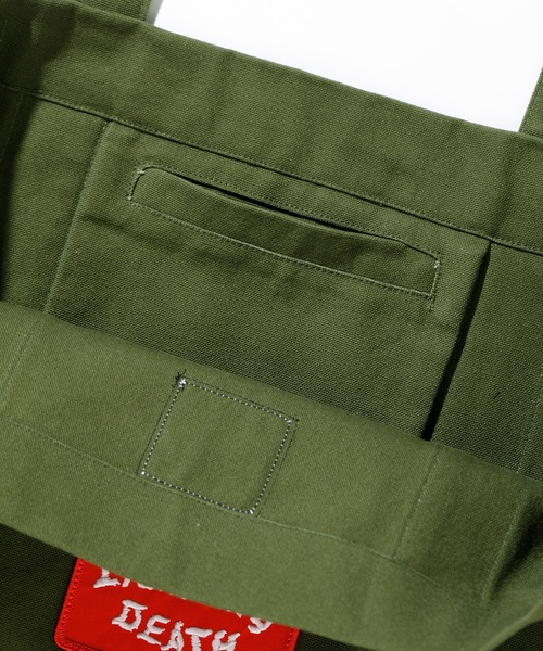 XLARGE(エクストララージ)の「XLARGE×CRAWLING DEATH 91 TOTE BAG(トートバッグ・メンズ・ブラック/オリーブ・ONE SIZE)」の6枚目の写真
