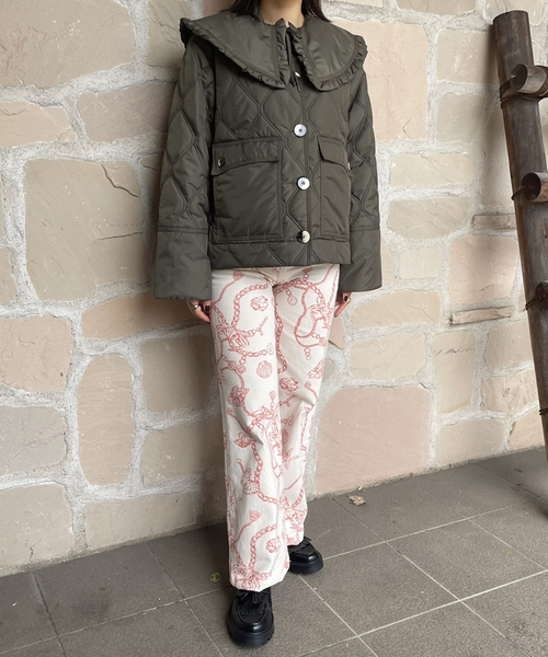 GANNI（ガニー）の「【GANNI / ガニー】 Recycled Ripstop Quilt Frill Colla：ブルゾン（ブルゾン・レディース・ホワイト/カーキ・FREE）」の6枚目の写真