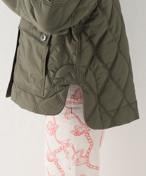 GANNI（ガニー）の「【GANNI / ガニー】 Recycled Ripstop Quilt Frill Colla：ブルゾン（ブルゾン・レディース・ホワイト/カーキ・FREE）」の8枚目の写真