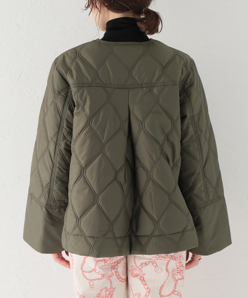GANNI（ガニー）の「【GANNI / ガニー】 Recycled Ripstop Quilt Frill Colla：ブルゾン（ブルゾン・レディース・ホワイト/カーキ・FREE）」の5枚目の写真