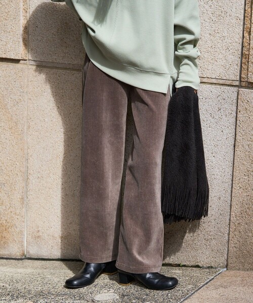 FREAK'S STORE（フリークスストア）の「カットコーデュロイパンツ（その他パンツ・レディース・グレー/オフホワイト/サックスブルー/ピンク・SMALL/MEDIUM）」の10枚目の写真