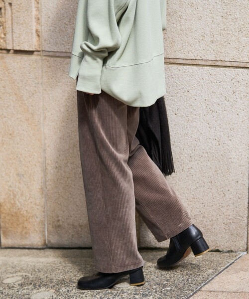 FREAK'S STORE（フリークスストア）の「カットコーデュロイパンツ（その他パンツ・レディース・グレー/オフホワイト/サックスブルー/ピンク・SMALL/MEDIUM）」の15枚目の写真