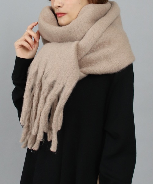 TITE IN THE STORE（ティテ　インザ　ストア）の「ボリュームマフラー（ストール/ショール・レディース・ベージュ/グリーン/ホワイト/グレー/パープル/ミント・FREE）」の3枚目の写真