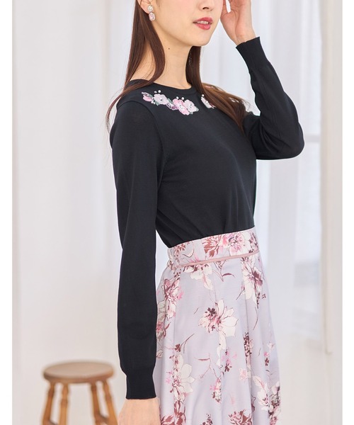 tocco closet（トッコ　クローゼット）の「パールビジュー付きフラワー刺繍ニットプルオーバー（ニット/セーター・レディース・ピンク/オフホワイト/ブラック・M）」の14枚目の写真