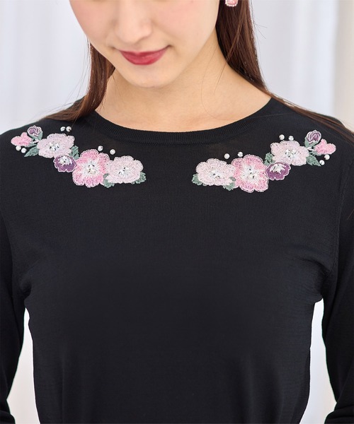 tocco closet（トッコ　クローゼット）の「パールビジュー付きフラワー刺繍ニットプルオーバー（ニット/セーター・レディース・ピンク/オフホワイト/ブラック・M）」の19枚目の写真