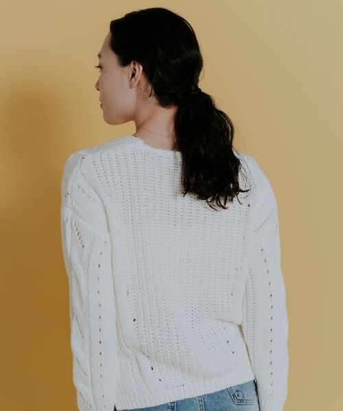 Kari & lili（カウリアンドリィリィ）の「cable knit PO（ニット/セーター・レディース・ホワイト/ブラック・FREE）」の11枚目の写真