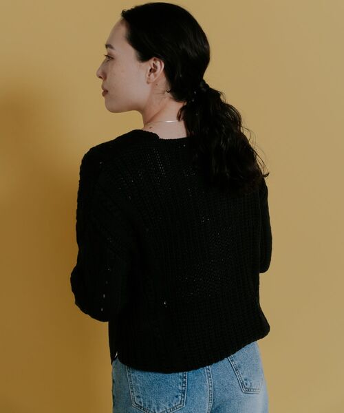 Kari & lili（カウリアンドリィリィ）の「cable knit PO（ニット/セーター・レディース・ホワイト/ブラック・FREE）」の4枚目の写真