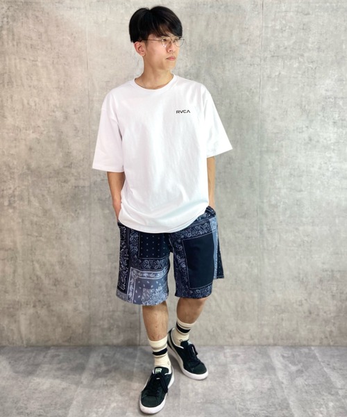 【RVCA】バックプリント Tシャツ バンダナ柄★色違い複数あり！ RVCA】バックプリント Tシャツ バンダナ柄☆色違い複数あり