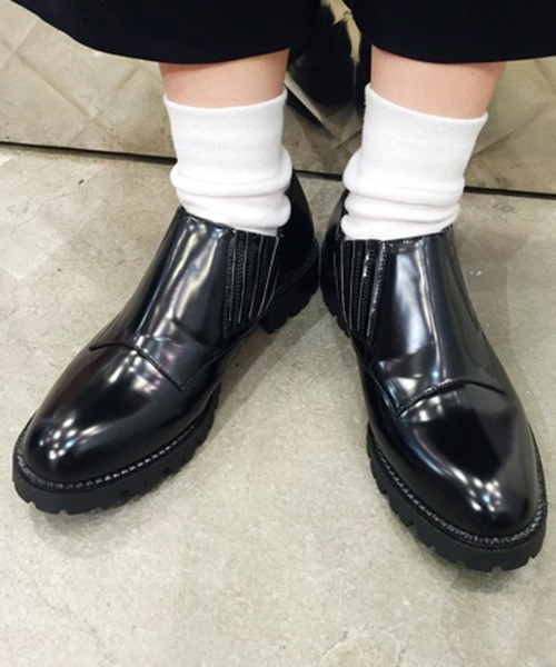 Jeffrey Campbell（ジェフリーキャンベル）の「スリッポンローファー（ローファー・レディース・ホワイト/ブラック/ブラックミックス・36/37/38/39/35）」の2枚目の写真