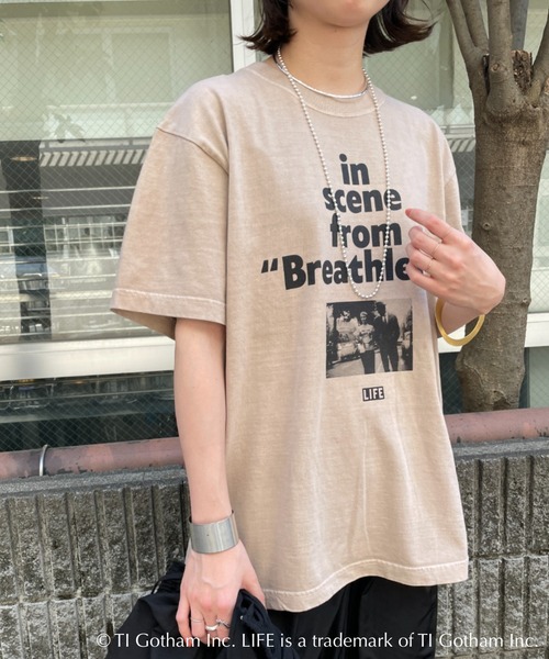 Omekashi(オメカシ)の「【GOOD ROCK SPEED】LIFE Movie Tシャツ(Tシャツ/カットソー・レディース・ベージュ・FREE)」の4枚目の写真