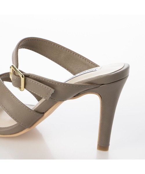 Miminy Piminy（ミミニー ピミニー）の「MiminyPiminy(ミミニーピミニー)8.5cmヒールクロスベルトミュールサンダル（サンダル・レディース・ホワイト/ブラック/グレー・S/L/M/LL）」の10枚目の写真