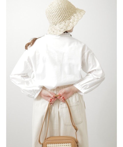 ehka sopo（エヘカソポ）の「6分袖スタンドフリル襟ブラウス（シャツ/ブラウス・レディース・キナリ/ブラック/オフホワイト/グレー・ﾌﾘ-）」の17枚目の写真