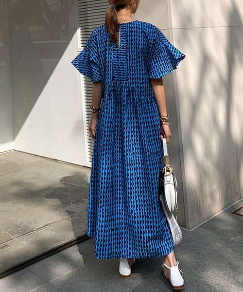 VitaFelice（ヴィータフェリーチェ）の「大人可愛いプリント柄レディースワンピース（ワンピース・レディース・ブラック/ブルー・FREE）」の3枚目の写真