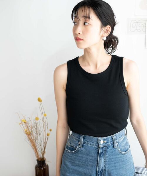 WEGO（ウィゴー）の「WEGO/シンプルリブタンクトップ（タンクトップ・レディース・ブラウン/ホワイト/ブラック/ブラック系その他5・FREE）」の10枚目の写真