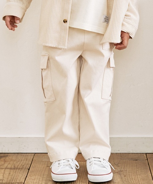b・ROOM（ビールーム）の「ワイドカーゴパンツ（その他パンツ・キッズ・ベージュ/ブラック/アイボリー/カーキ・110cm/120cm/130cm/100cm/140cm/150cm）」の2枚目の写真